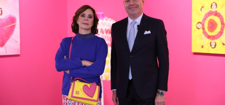 Agatha Ruiz de la Prada visita su exposición en Zamora
