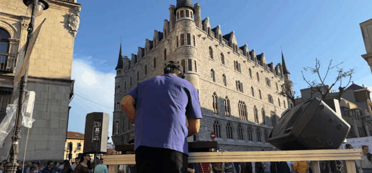 Música en la muralla para celebrar el Día de los Museos desde Casa Botines