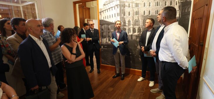 Casa Botines ofrece una visita guiada con uno de los comisarios de la exposición temporal ‘Gaudí y la Ciudad Moderna’
