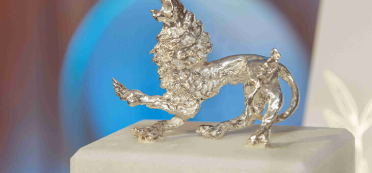 Casa Botines otorga el IV Premio León de Plata a Daniel Giralt-Miracle, especialista en Gaudí